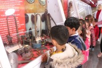 CÜ Vakfı Okulları Öğrencileri Gezici Çanakkale Müzesi'ne Hayran Kaldı
