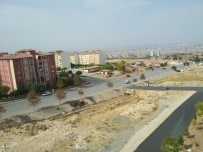 BEYDAĞı - Vatandaşlar Karagöz Caddesine Hizmet İstiyor