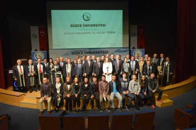 Düzce Üniversitesi'nde 2018-2019 Akademik Yılı Açılış Töreni Gerçekleştirildi