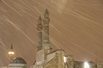 Sivas'a Mevsimin İlk Karı Yağdı