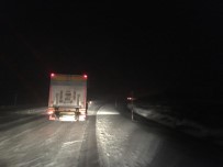 SEVINDIK - Trafiğe Kar Engel