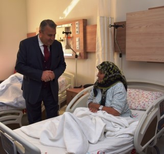 Başkan Çerçi'den Hastalara 'Geçmiş Olsun' Ziyareti