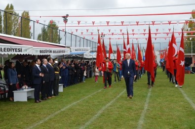 Cumhuriyet Bayramı'nda Gökçe Bozüyüklü Hayranları İle Buluşuyor