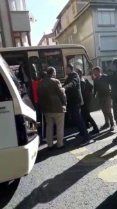 Trafikte minibüsçü dehşeti