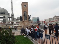 KARAKÖY - Üniversiteli Gençler Önce Kan Verdi, Ardından Çöp Topladı