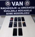 AKILLI CEP TELEFONU - Van'da 10 Adet Kaçak Cep Telefonu Ele Geçirildi