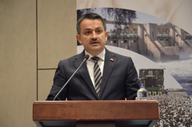 Bakan Pakdemirli Adana'da Sektör Temsilcileriyle Buluştu