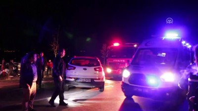 Kocaeli'de İki Otomobil Çarpıştı Açıklaması 5 Ölü, 3 Yaralı