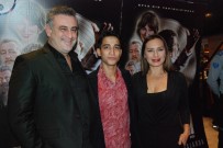 TURGUT TUNÇALP - Şanlıurfa'da Müslüm Filmi Oyuncularına Yoğun İlgi