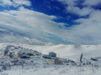 Tuzluca'da Yüksek Kesimlere Mevsimin İlk Karı Yağdı