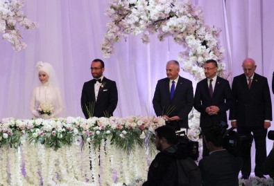 Yıldırım'dan Nikahta Gençlere Esprili Öğüt