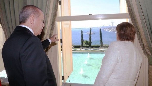 Erdoğan Almanya Başbakanı Merkel'i kabul etti