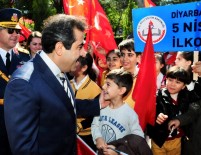 HASAN BASRI GÜZELOĞLU - Diyarbakır'da 29 Ekim Cumhuriyet Bayramı Kutlamaları