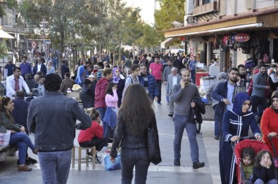 Diyarbakır'da Güneşi Gören Parka Koştu