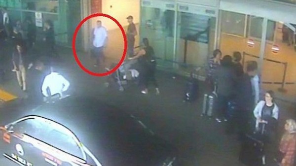 Sır otomobilden bakın kim çıktı!