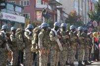 VALILER KARARNAMESI - Cumhuriyet Bayramı Etkinliklerinde Vatandaşlara Gül Suyu Sıkıldı