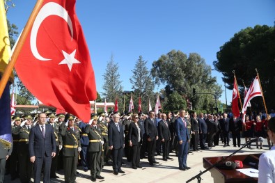 Cumhuriyet Bayramı KKTC'de Resmi Törenle Kutlandı