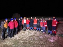 SERHAT KILIÇ - Demirkazık Dağı'nda Rotasını Kaybeden Dağcılar Kurtarıldı