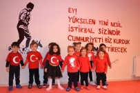 TÜRK BAYRAĞI - Miniklerin Cumhuriyet Coşkusu