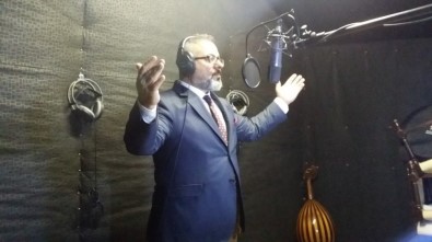 Ünlü Şair Cumhuriyet Bayramı'nı Unutmadı