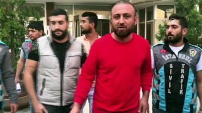 İstanbul'da Trafiği Tehlikeye Düşürenlere Gözaltı