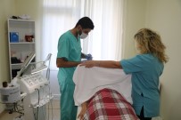 GÜZELLİK UZMANI - Meme Kanserine Yakalanan Kadınlar İçin Ücretsiz 'Medikal Makyaj' Operasyonu