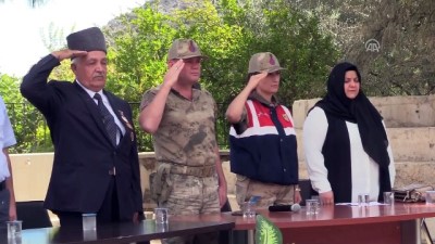 Minik Öğrencilere Şehitlik Ve Gaziliğin Önemi Anlatıldı