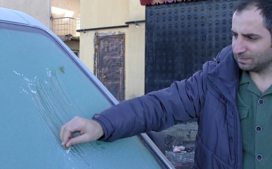 Ardahan'da Araçların Camları Buz Tuttu