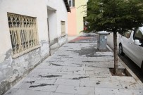 MUSTAFA KAPLAN - Başkan Türkmen, Kaldırım Çalışmaları İnceledi