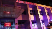 Burdur'da İki Otomobil Çarpıştı Açıklaması 8 Yaralı