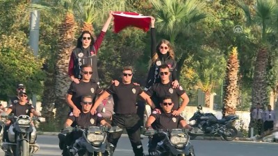 İzmir'de Motosikletli Polis Timlerine Taze Kan