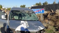 Kilis'te Trafik Kazası Açıklaması 3 Yaralı