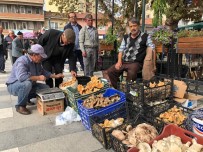 YAYLABAYıR - Melki Sındırgılıların Geçim Kaynağı Oldu