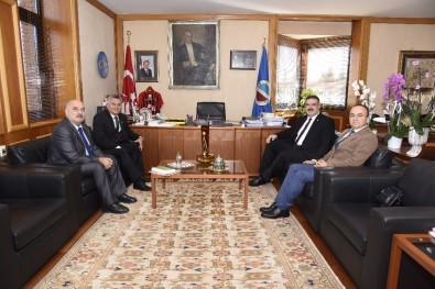 Sücaaddin Veli Kültür Ve Turizm Derneği'nden Rektör Prof. Dr. Çomaklı'ya Ziyaret