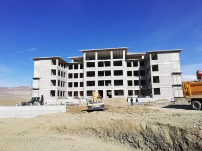 Asrın Güreşçisi Hamza Yerlika'nın Adı Okula Verildi