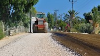 ALI OKUR - Büyükşehir Belediyesi Yol Çalışmalarını Silifke'de Sürdürdü
