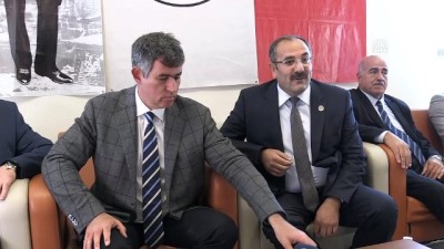 Feyzioğlu'ndan Hukuk Fakültesi Mezunları İçin Sınav Talebi