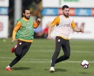METİN OKTAY - Galatasaray'da Derbi Hazırlıkları Sürüyor