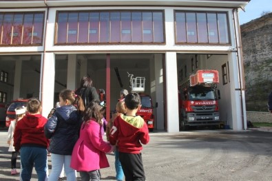 Safranbolu'da Minik Öğrenciler Yangın Tatbikatına Katıldı