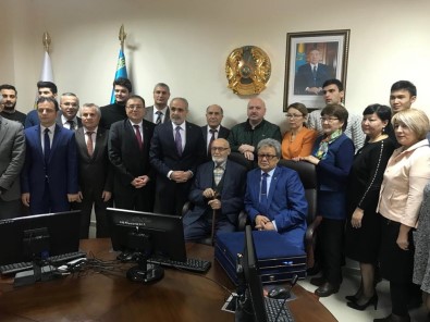 Topçu, Almatı'da Cumhuriyet'in 95. Yıl Dönümü Kutlamasına Katıldı