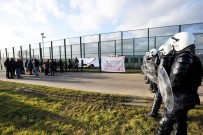 YANGIN TATBİKATI - Belçika Polisi, Göçmen Politikasına Tepkili