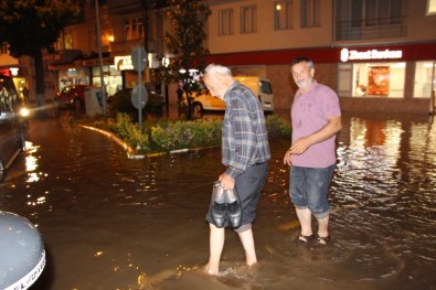 Trabzon'un Araklı İlçesinde Şiddetli Yağış Etkili Oldu