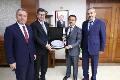 Diyanet İşleri Başkan Yardımcısı Muslu Nevşehir Valisi Aktaş'ı Ziyaret Etti