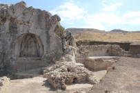 Hititlerin Başkentinde Romalılara Ait 1800 Yıllık Havuz Ve Veranda Bulundu Haberi
