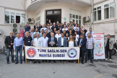 Manisalı Sağlıkçılardan 'Sağlıkta Şiddete Son' Çağrısı
