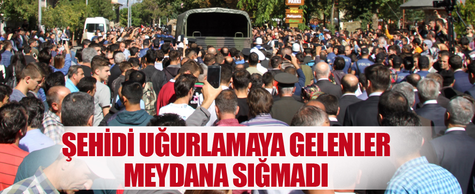 Şehidi uğurlamaya gelenler meydana sığmadı