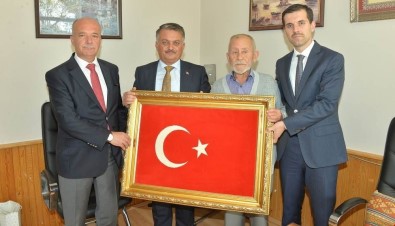 Vali Yazıcı Açıklaması'şehitlerimiz Millet Olarak Bizim Şeref Madalyalarımızdır'