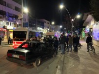 Akyazı'da Otomobile Çarpan Motosikletteki 2 Kişi Yaralandı