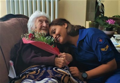 Askerlerden 104 Yaşındaki Şehit Kızına Vefa