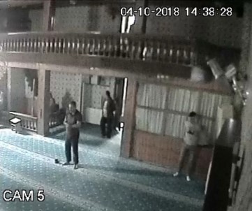 Kadının Boynundaki Altın Kolyeyi Gasp Eden Şahıs Tutuklandı